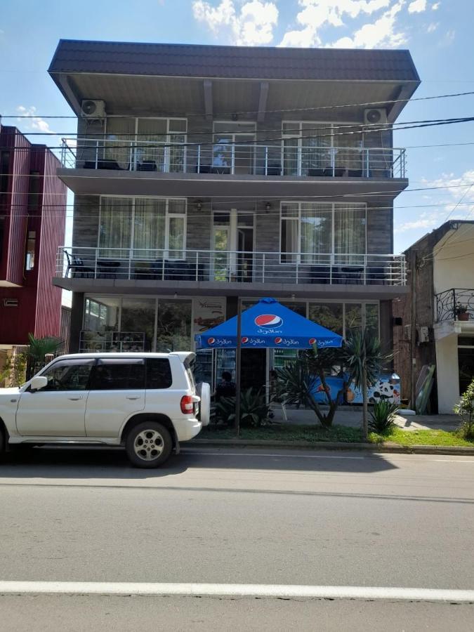 Str.Agmashenebeli 548 Hotel Кобулети Екстериор снимка
