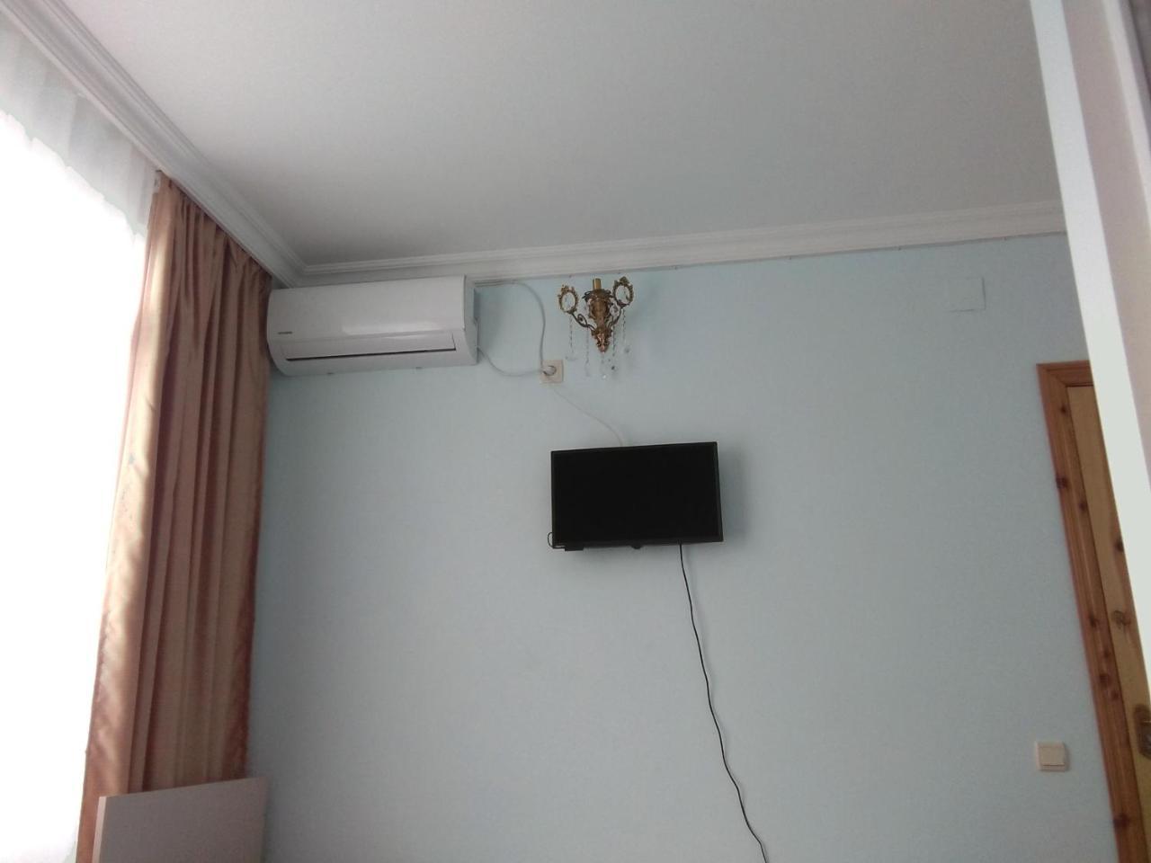 Str.Agmashenebeli 548 Hotel Кобулети Екстериор снимка