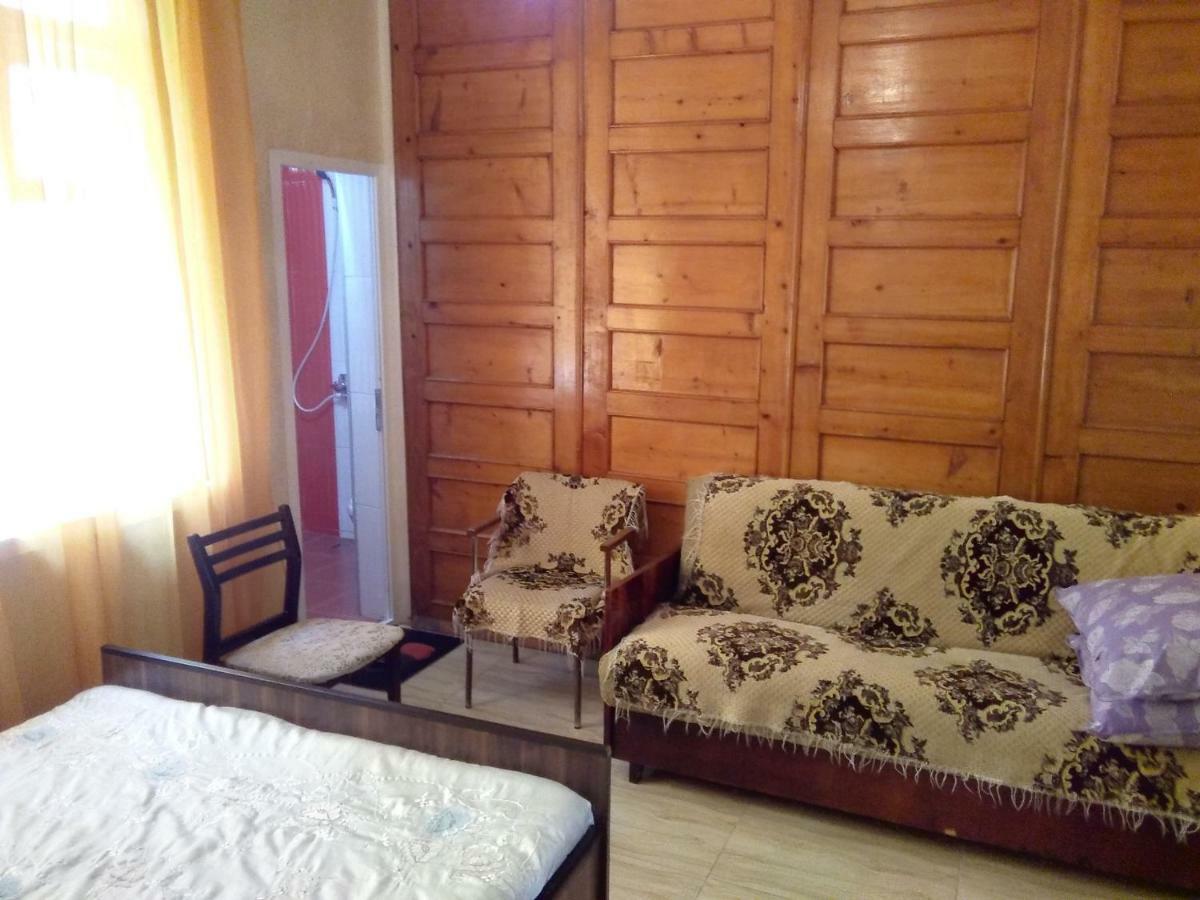 Str.Agmashenebeli 548 Hotel Кобулети Екстериор снимка