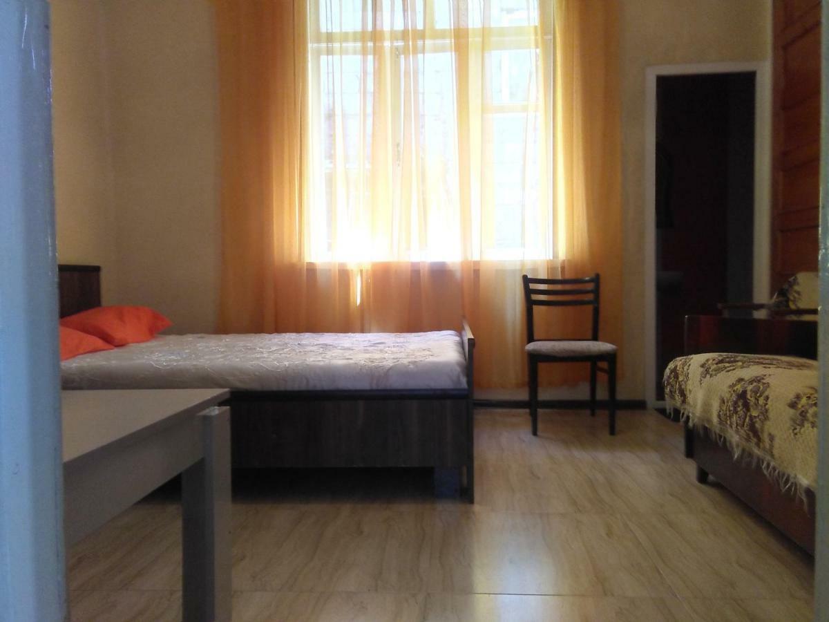 Str.Agmashenebeli 548 Hotel Кобулети Екстериор снимка