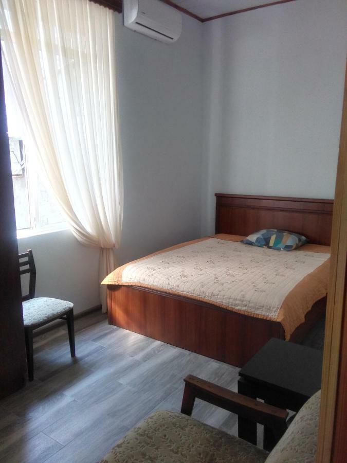 Str.Agmashenebeli 548 Hotel Кобулети Екстериор снимка