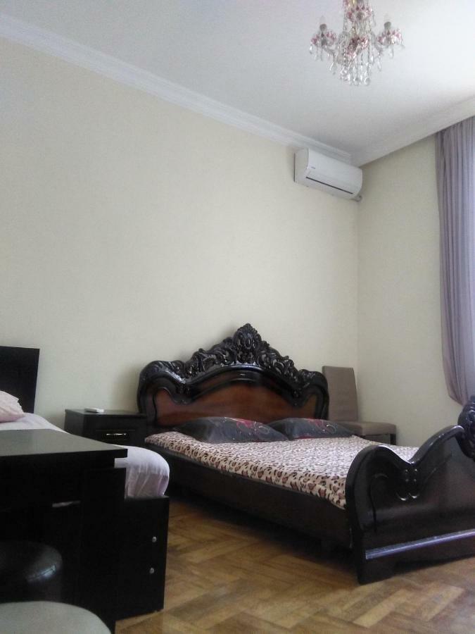 Str.Agmashenebeli 548 Hotel Кобулети Екстериор снимка